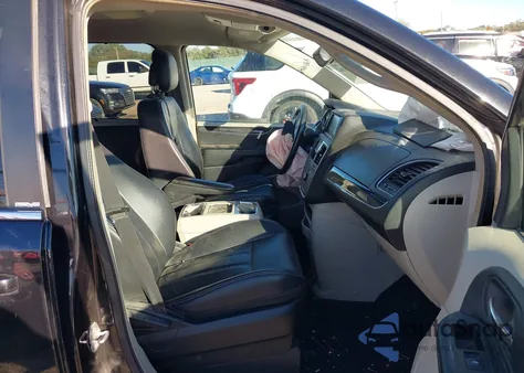 2014 Chrysler Town & Country Touring from USA, damaged, VIN 2C4RC1BG4ER330011